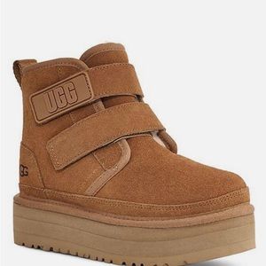 Girls platform Ugg boots